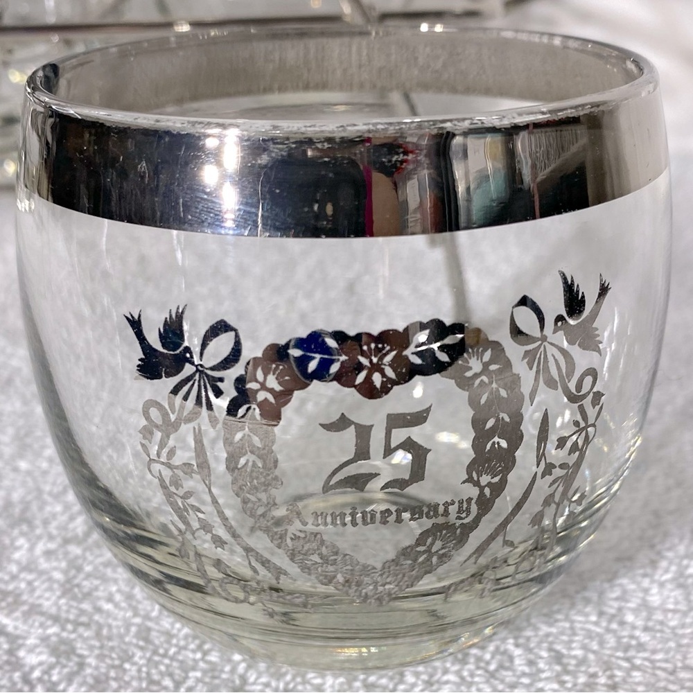 Vintage MCM 25th Anniversary Roly Poly Glasses W Silver Rim & Chrome Caddy - Picture 2 of 12